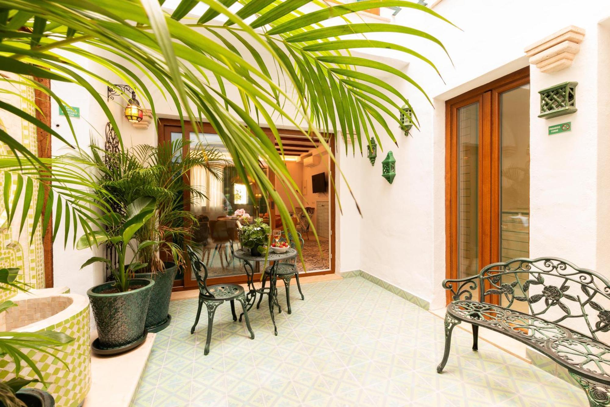 Casa Esmeralda - Luxury Boutique Apartments Old Town Estepona Ngoại thất bức ảnh